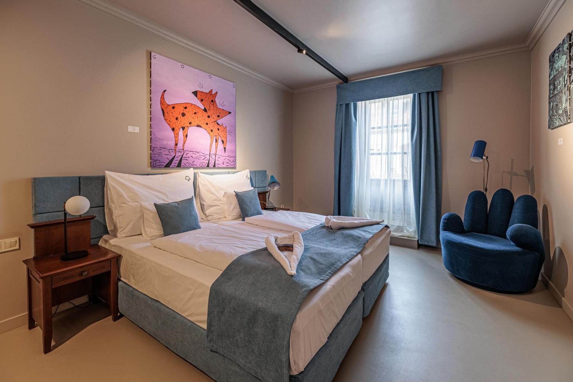 Barka Galeria Hotel Es Etterem Tallya Bagian luar foto